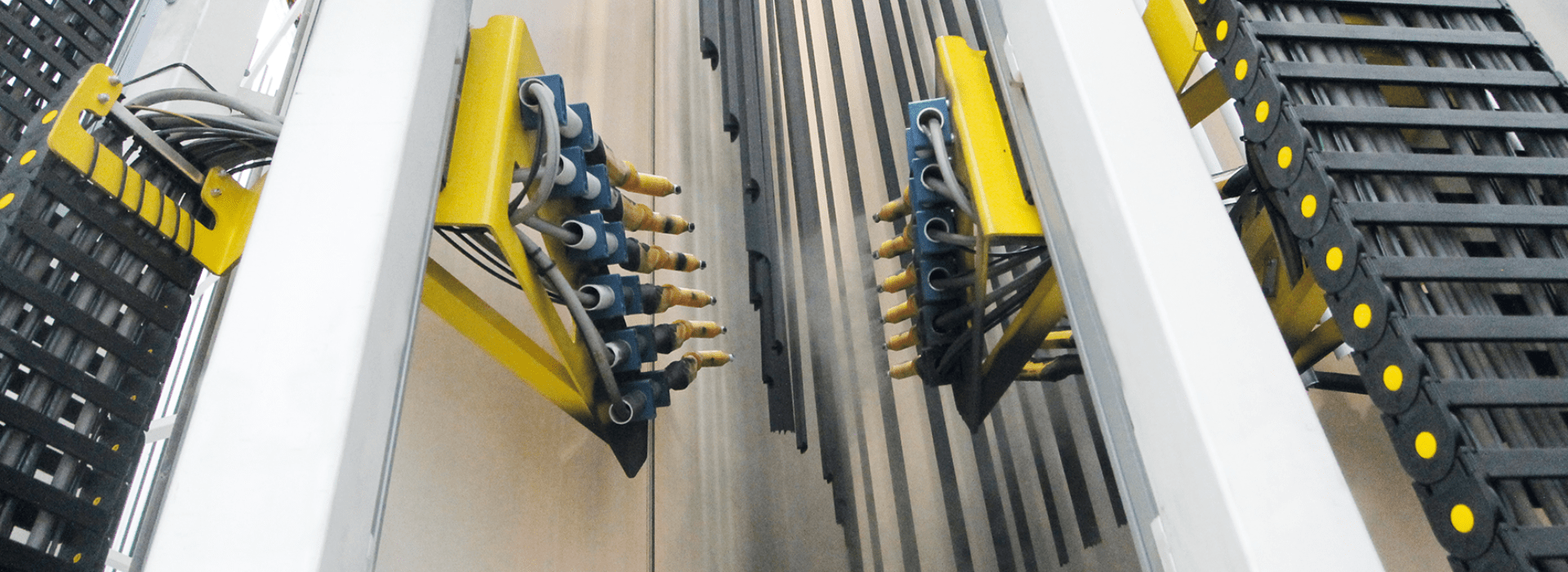 Exlabesa instala una nueva planta de lacado vertical de última generación