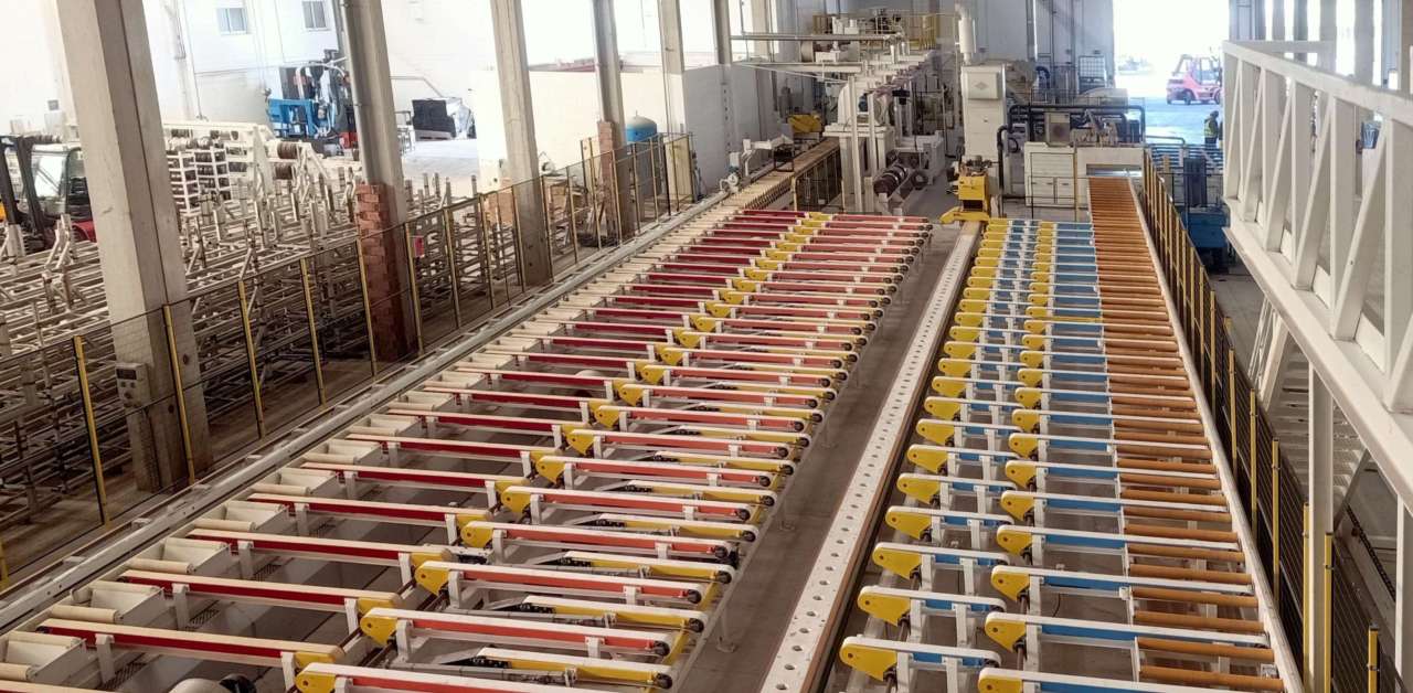 EXLABESA pone en marcha una nueva línea de extrusión en su recientemente construida fábrica en Portugal