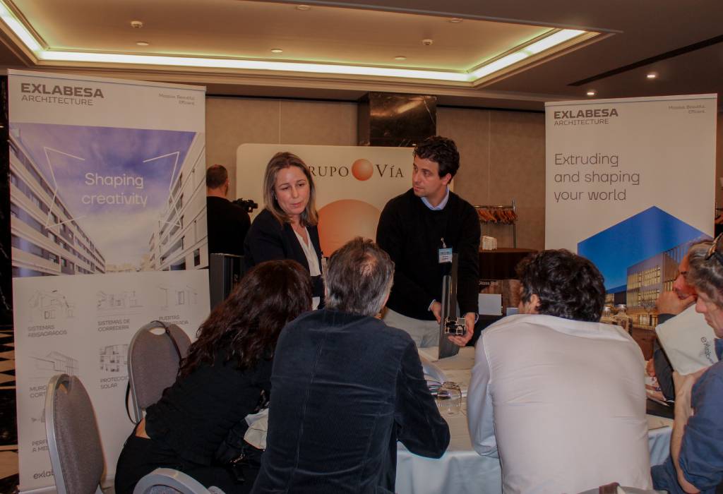 Barcelona welcomes an architectural networking event of Grupo Vía with the sponsorship of Exlabesa Architecture