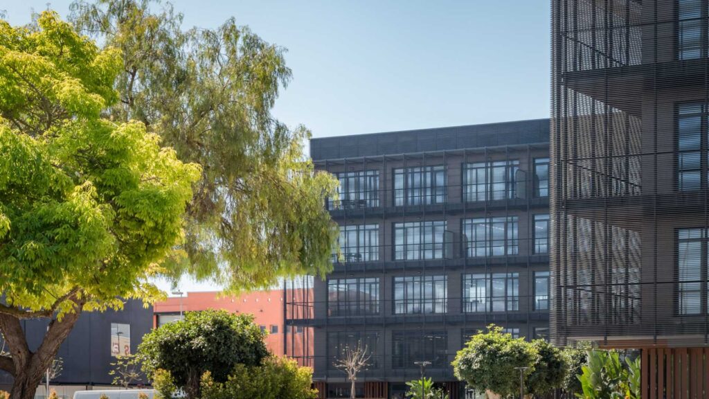 Sede de Cecotec - Valencia - lamas de aluminio
